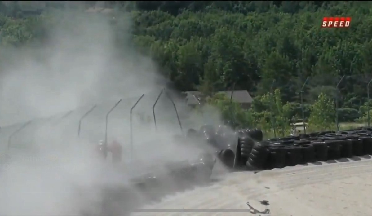 S1apSh0es tweet media