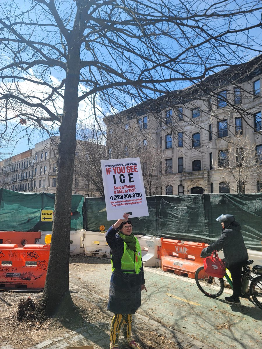 Patrick deHahn tweet media