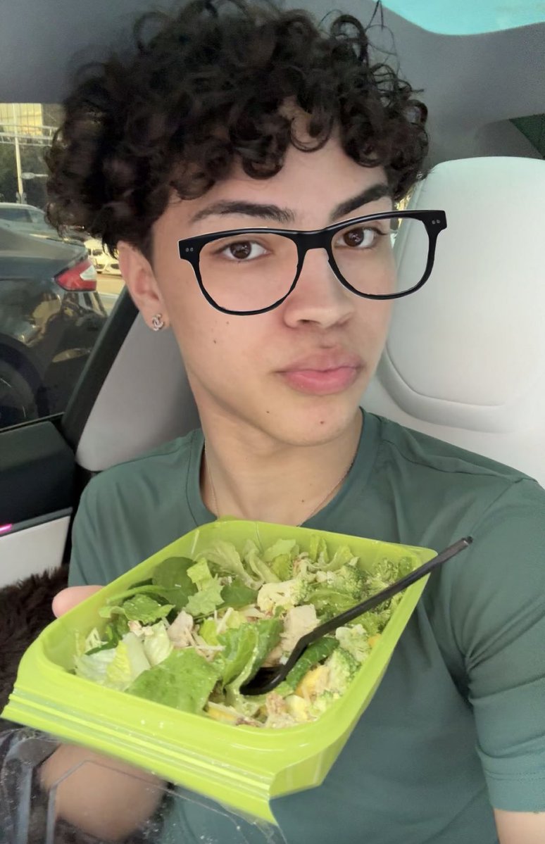 Christeyeuh tweet media