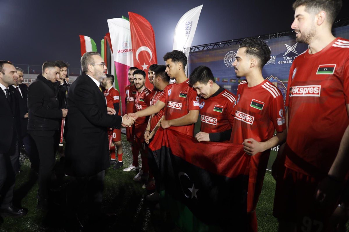 toderorgtr's tweet photo. Uluslararası Futbol Turnuvası Final Töreni’ni 64. Hükümet Kültür ve Turizm Bakanımız Sn. @mahirunal'ın katılımıyla gerçekleştirdik. ⚽️🏆 https://t.co/2vQff4N2vV