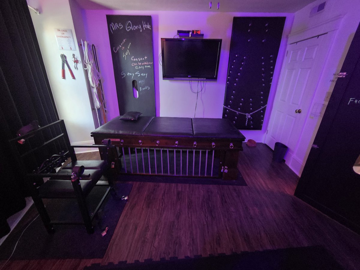 Fetish_Inc's tweet image. New Play Pen!
New Play Toy!
#dungeon #dungeons #kinkcommunity #fetishcommunity