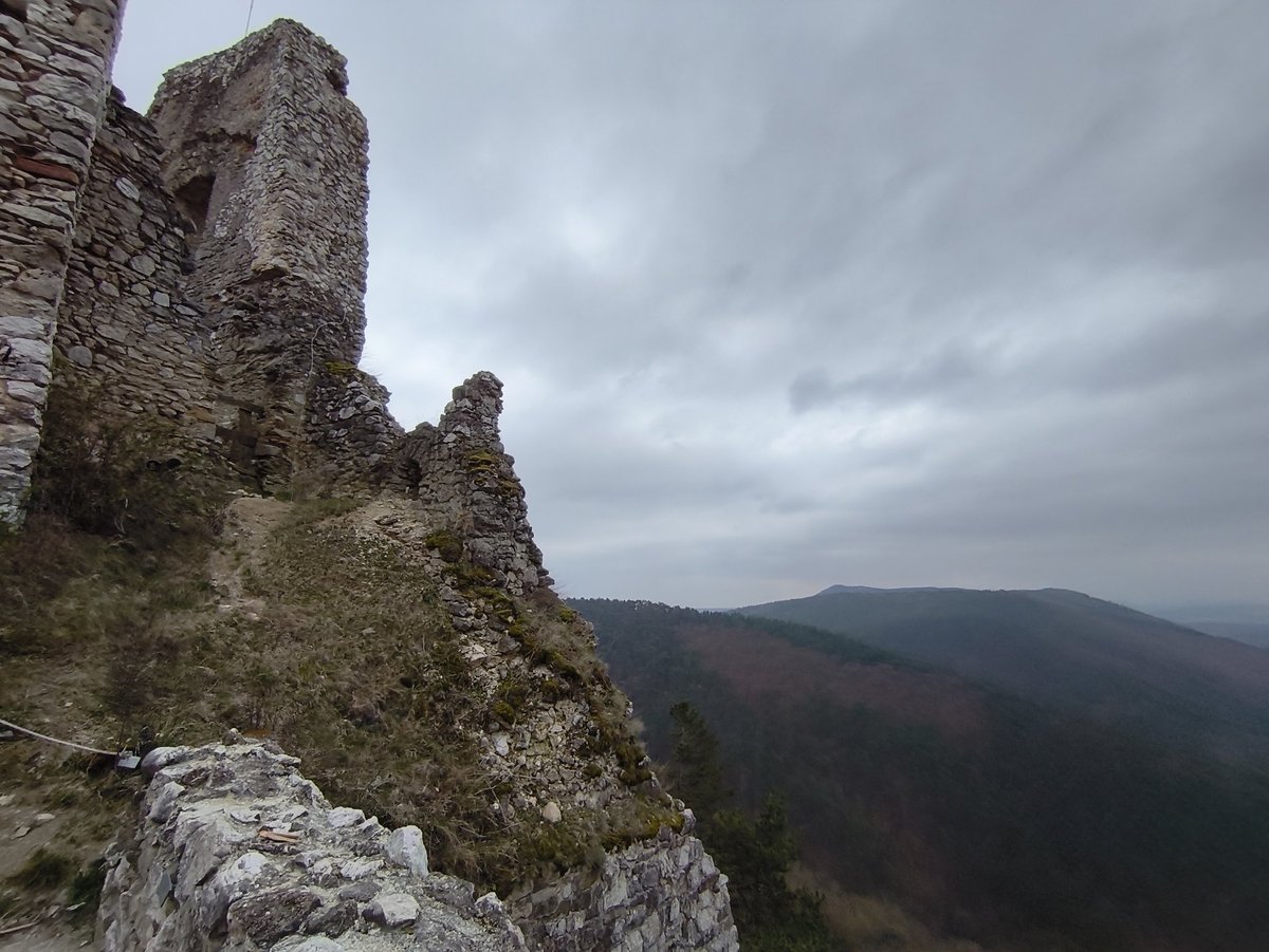 BlackSpiritwood's tweet image. Visited the ruins of Čachtice castle today. #Countess #Bathory