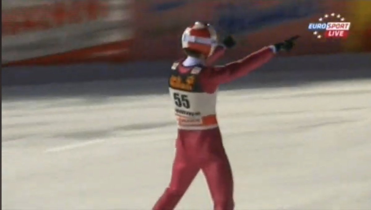 Adrian Wojcieszek tweet media