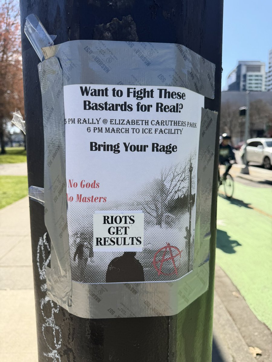 C.K. Bouferrache aka Honeybadgermom tweet media