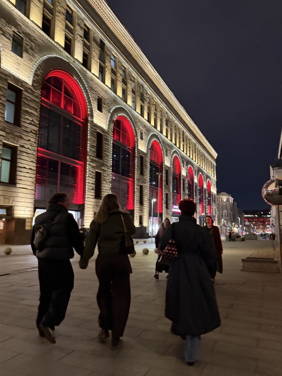 Гылкой в глаз tweet media