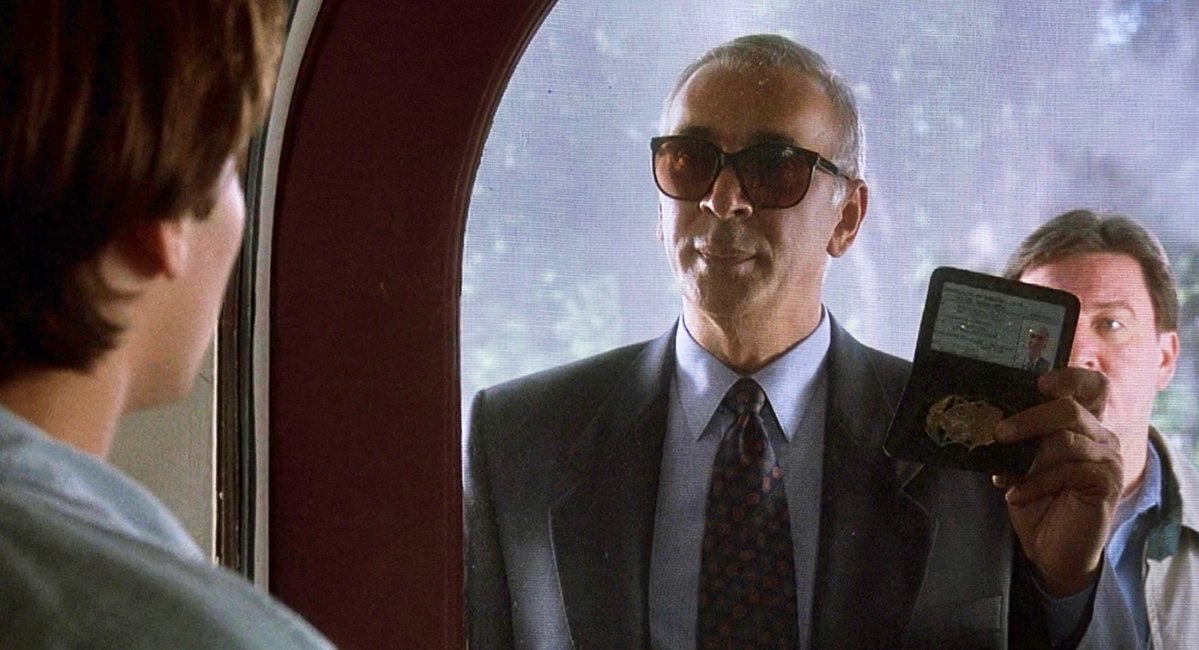 EugWSerra's tweet photo. On April 22, 1994, the reality-warping horror film, BRAINSCAN was released. #Brainscan1994 #Brainscan #EdwardFurlong #FrankLangella #TRyderSmith #TheTrickster #AmyHargreaves #JamieMarsh #JohnFlynn #MichèleBarbaraPelletier #DomenicoFiore #TodFennell #DavidHemblen https://t.co/J1KGSmAWg2