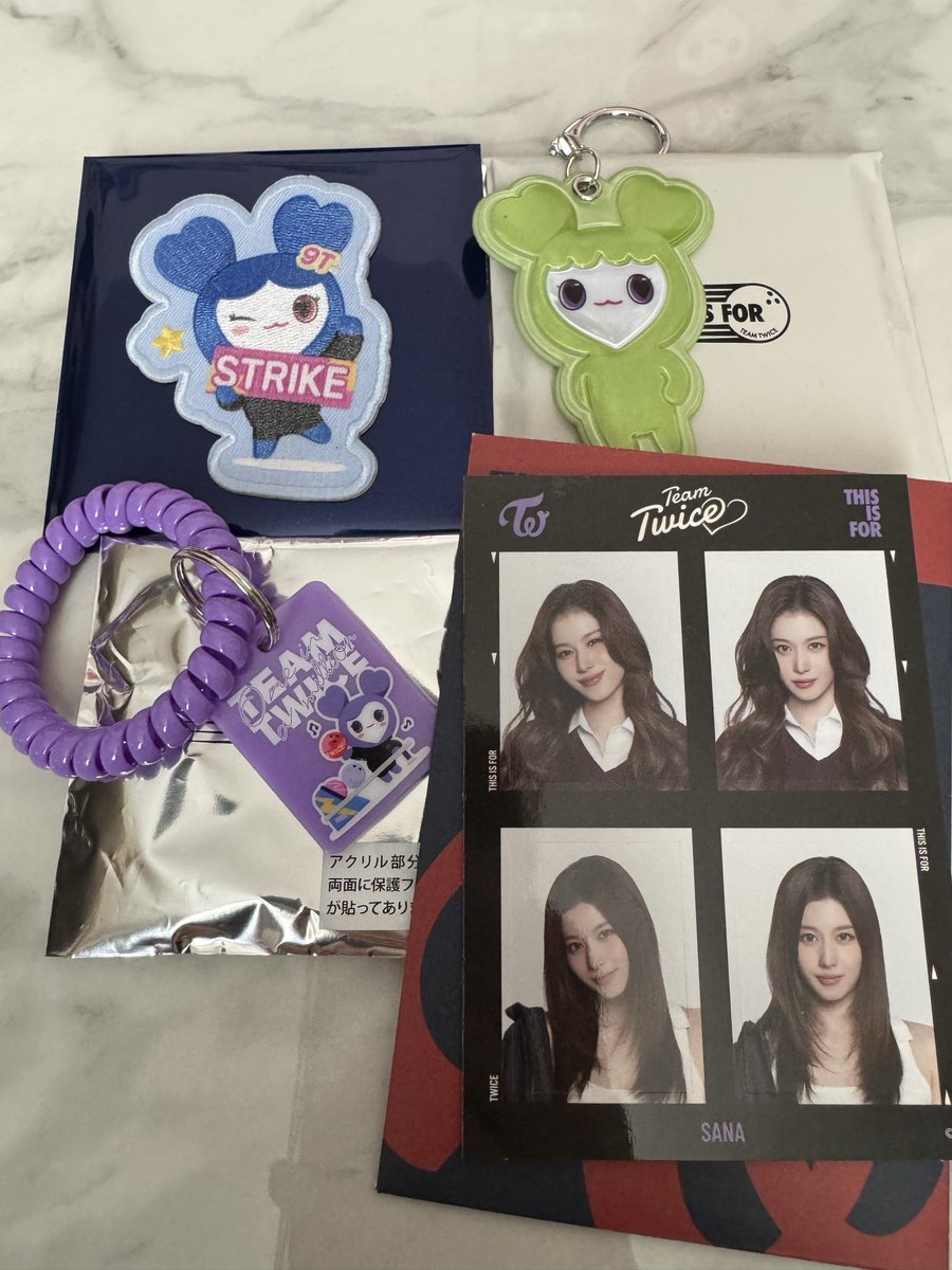 ででん tweet media