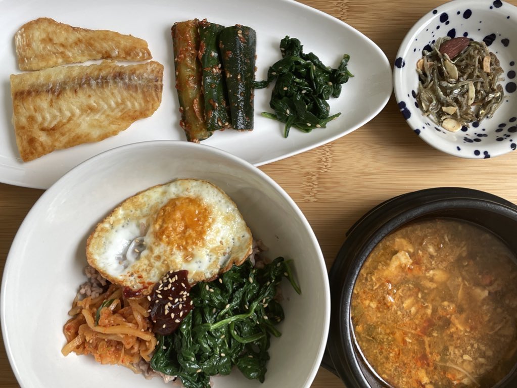 ์ผ์์์ ๐ฑํคํธ๋ญ tweet media