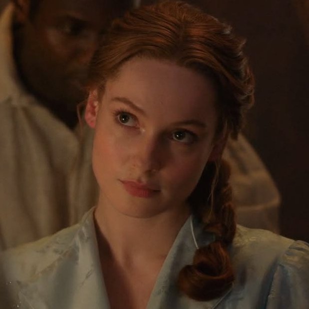 isa 🏰 | ‍ franchaela era tweet media