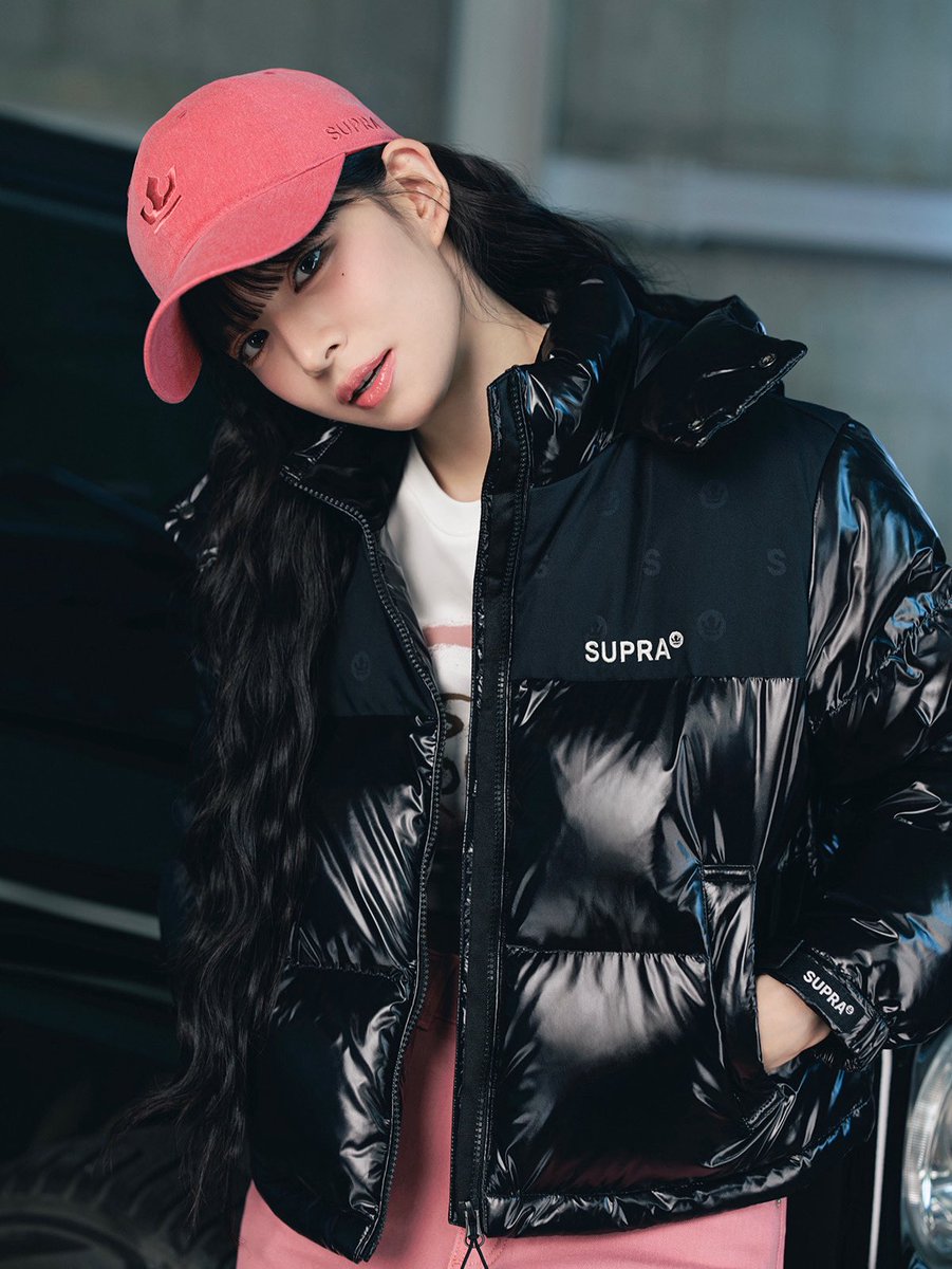 Lovingher tweet media