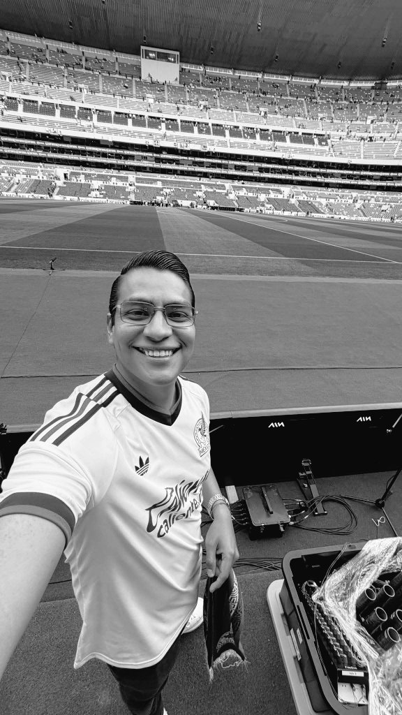 Capi Super Girl. tweet media