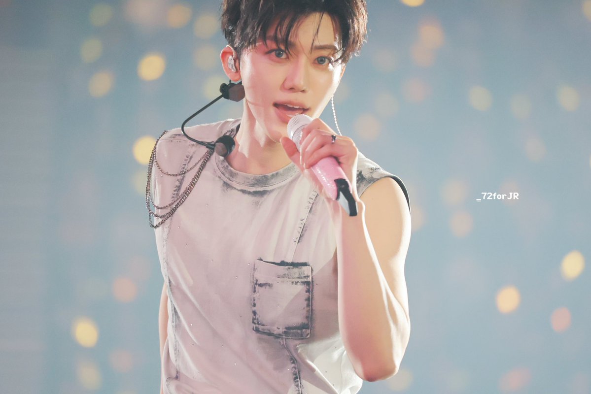 _72forJR tweet media