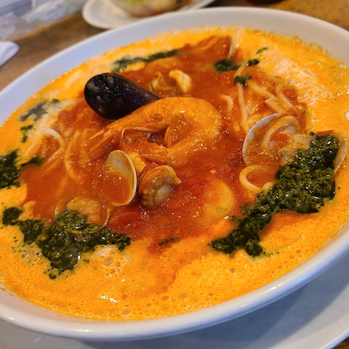 SAchi.com tweet media