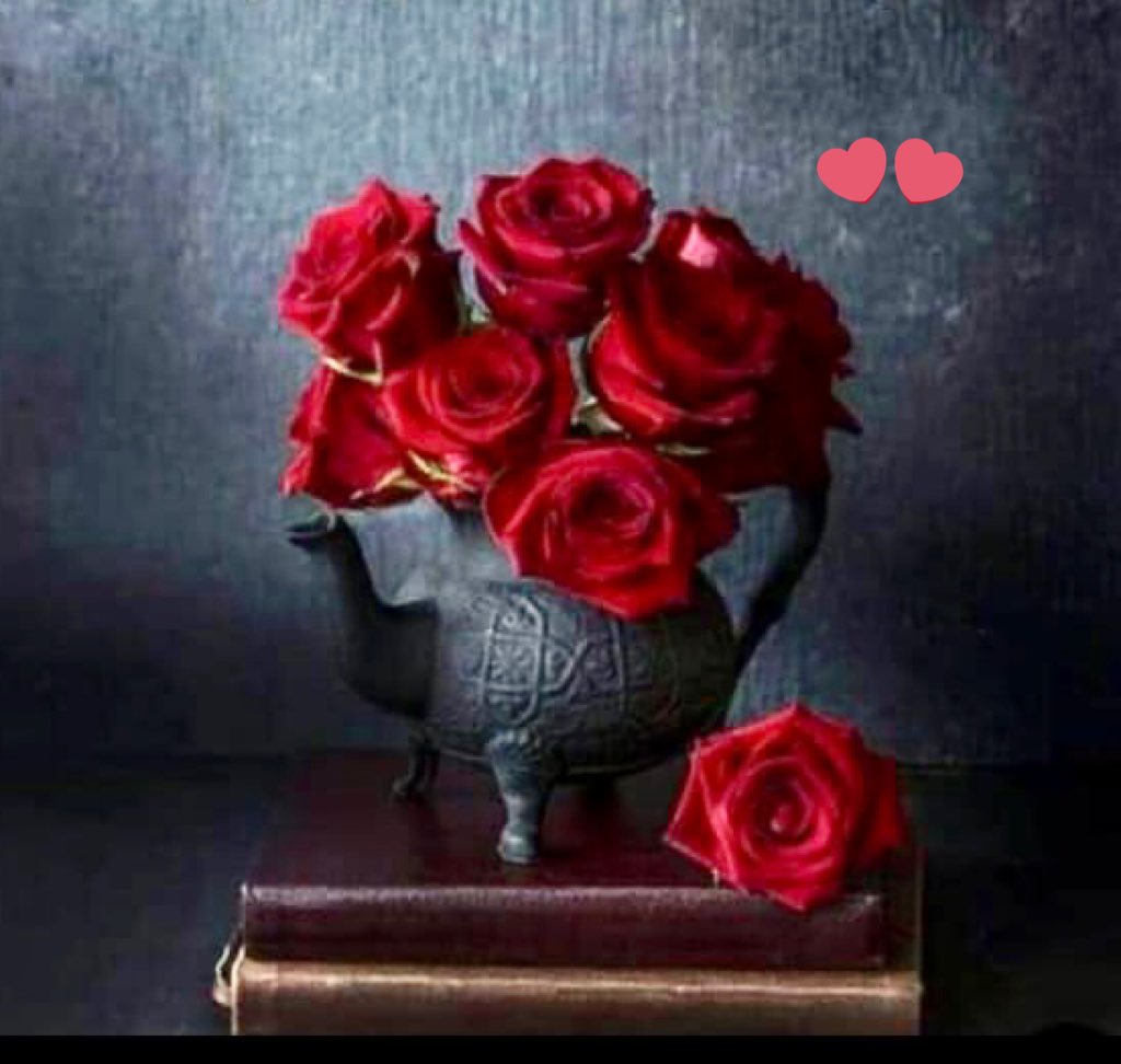 Madiha915's tweet image. Life is too short to
chose the second best 
make the most 
Be happy and 
let others make happy 
#SundayThoughts 
#GoodMorning 
🧡💜💖🩵
#اردو_زبان