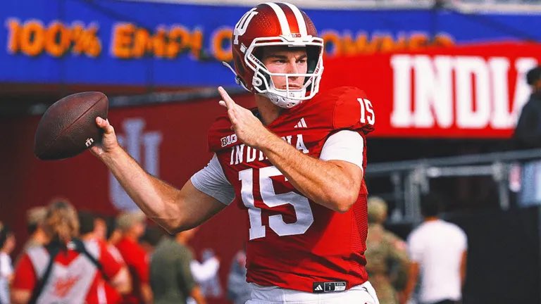 🚨🚨 Former #Indiana QB Fernando Mendoza has been learning the #Raiders’ playbook to get ahead in the install process.

“Mendoza is working with Brian Griese right now, and it’s not so much that they’re working on footwork. They’re installing the Raiders’ offense.” Per Move the