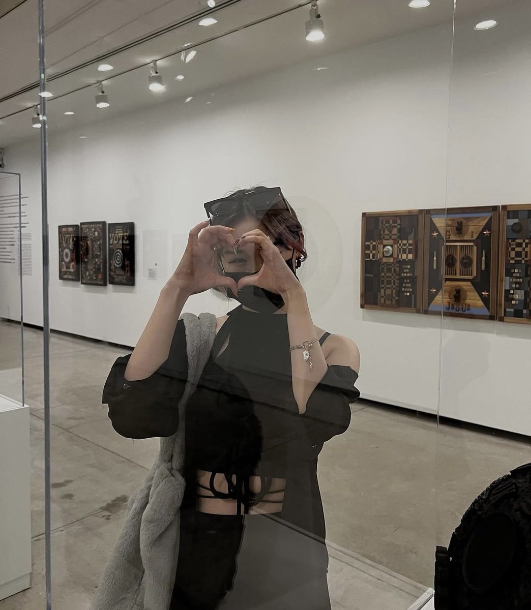 sofi 🐇 tweet media