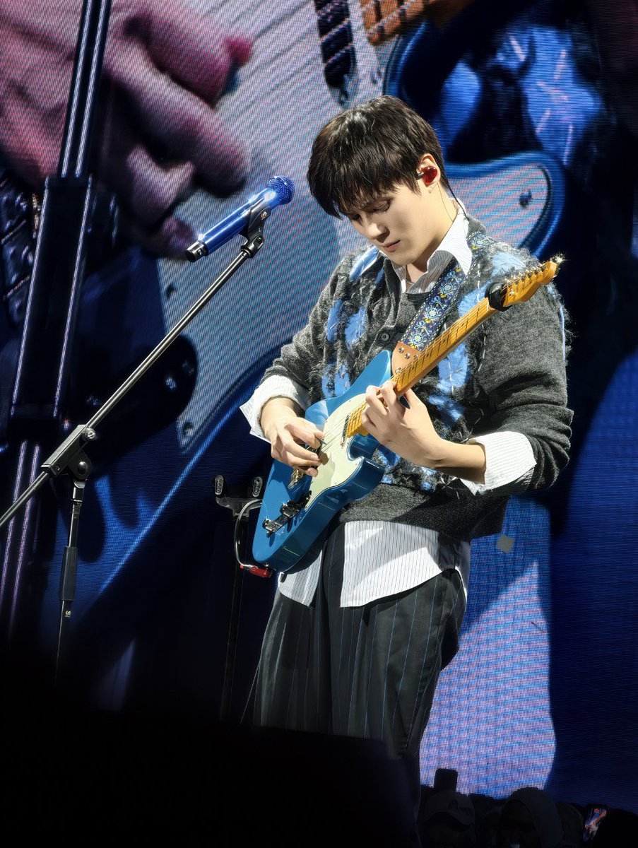 280326 MONSTA X NEXUS in KUALA LUMPUR

no watermark (just credit me if you want to repost) 

because I want you guys to see minhyuk’s beauty with his Matilda 🎸 💙🩵

#몬스타엑스 #monstax #HYUNGWON #형원 
#MONSTAX_THEX_NEXUS_KL #monstaxinkl #nexusinkl