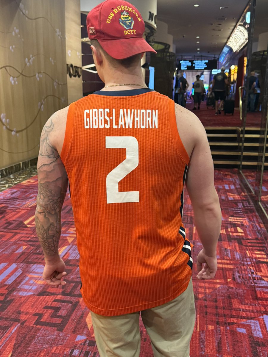 MoneyMakingJay tweet media