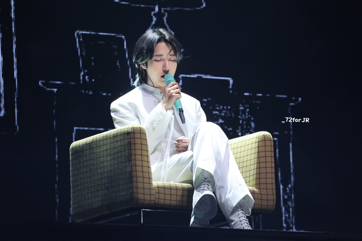 _72forJR tweet media