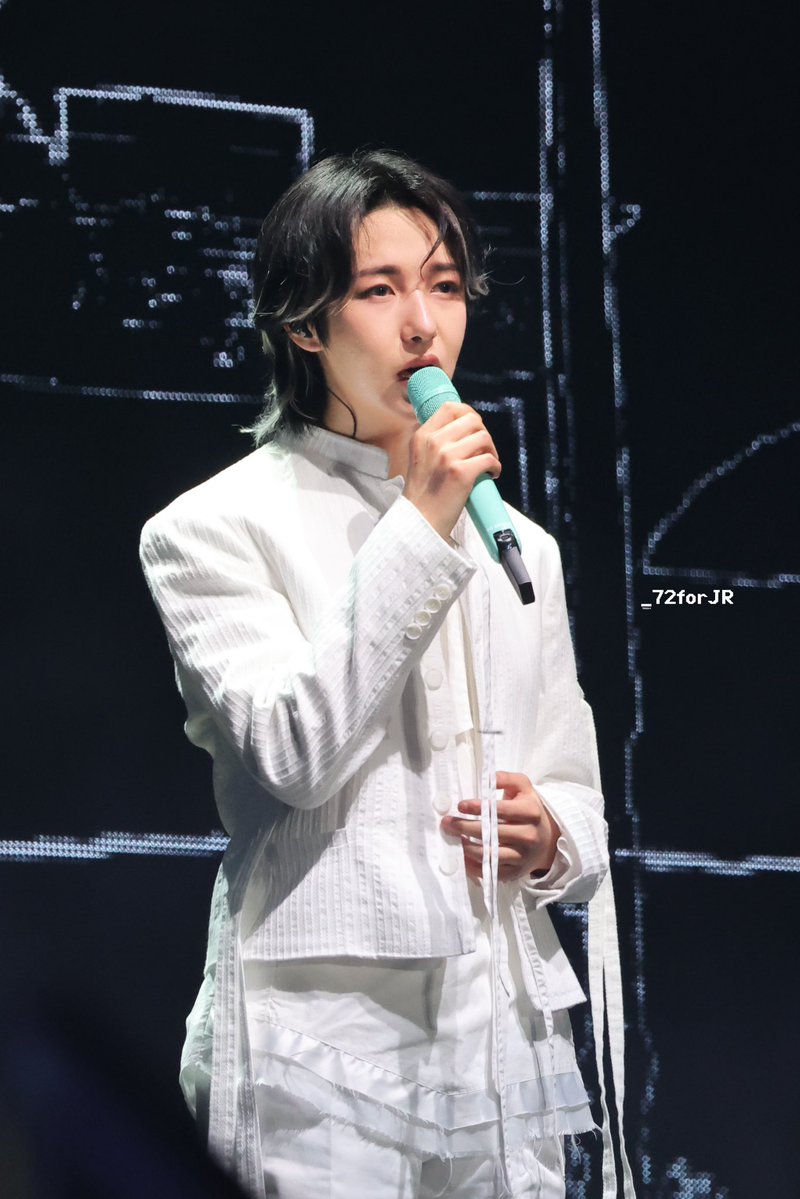 _72forJR tweet media