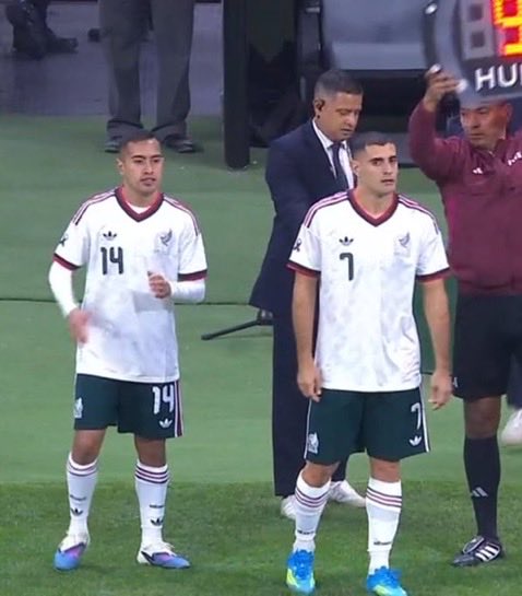 Edwin #TeAmoCambindo tweet media