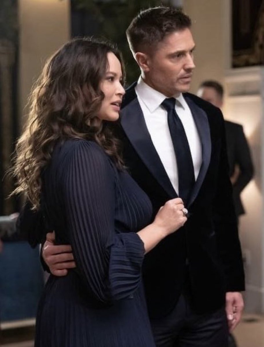 81Bayer's tweet photo. @sgtlucychens My two favorite cop couples, #Jamko from #BlueBloodsCBS and #Chenford on @therookie 

Both Eddie and Lucy who were then Rookie cops who fell in love w/their respective TO’s in Jamie Reagan and Tim Bradford. https://t.co/bIxnF4JfG1