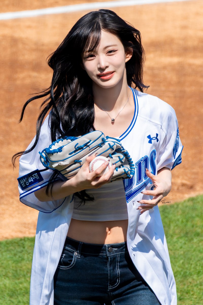 나는 선량한 빵집 사장님이야!! tweet media