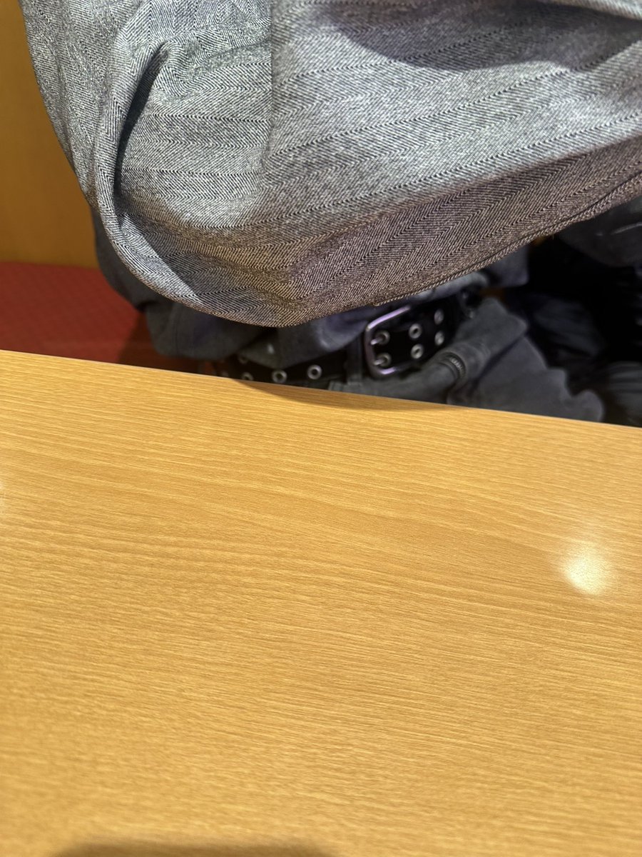 _ma1y's tweet photo. totenとか言うクソガキに飯を奢るなどしている https://t.co/Q2kJ0wFeac