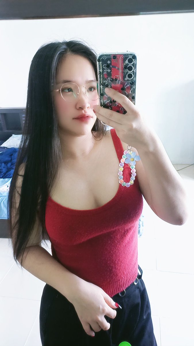 かつての私は死んだ。😉😊 tweet media