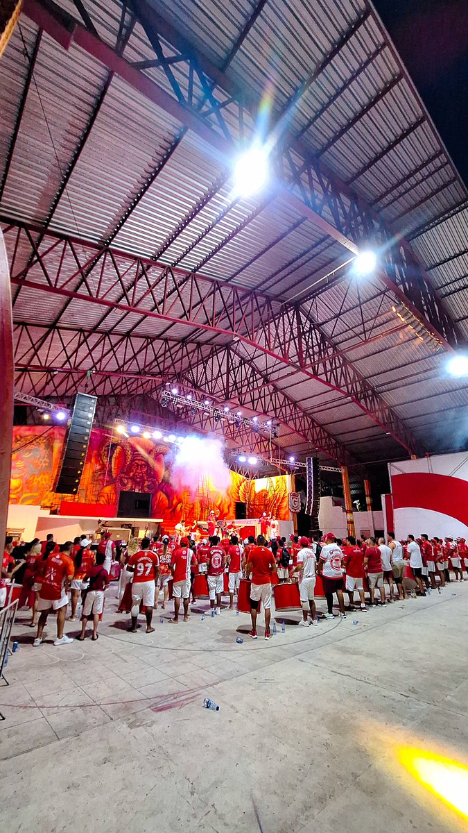 Marlon 🥂🐉 tweet media