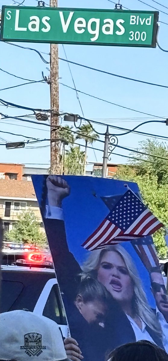 Las Vegas Locally 🌴 tweet media