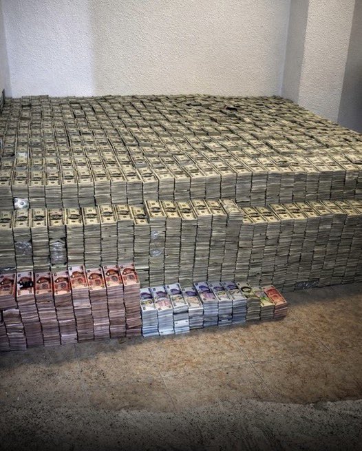 This is what $207 Million in cash looks like after a raid in Mexico City