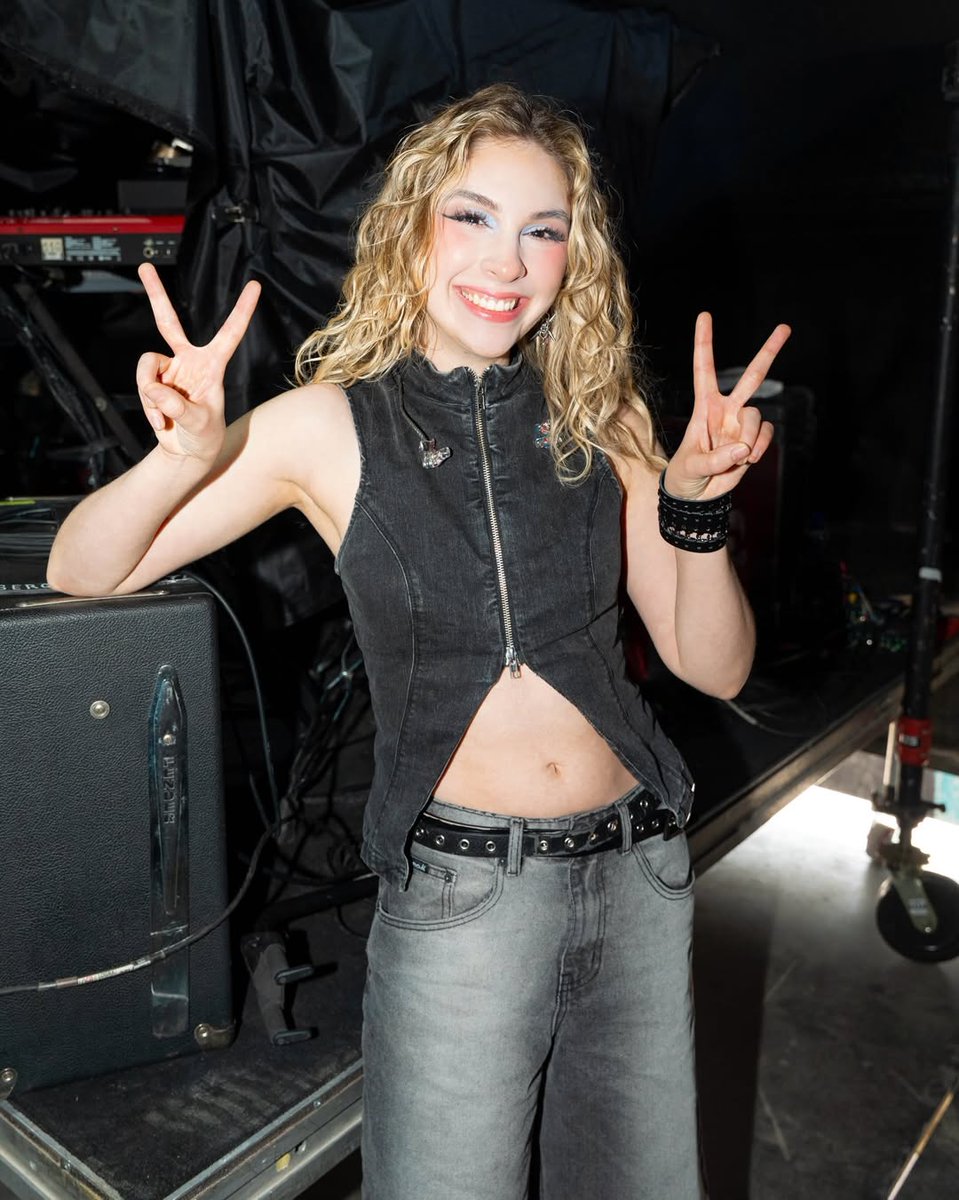 Av || HANDCLAP BIRTHDAY WEEK!!! tweet media