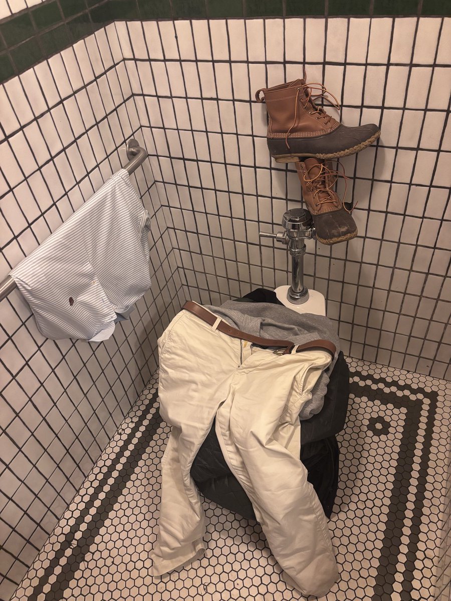 Tyghler Xanders tweet media