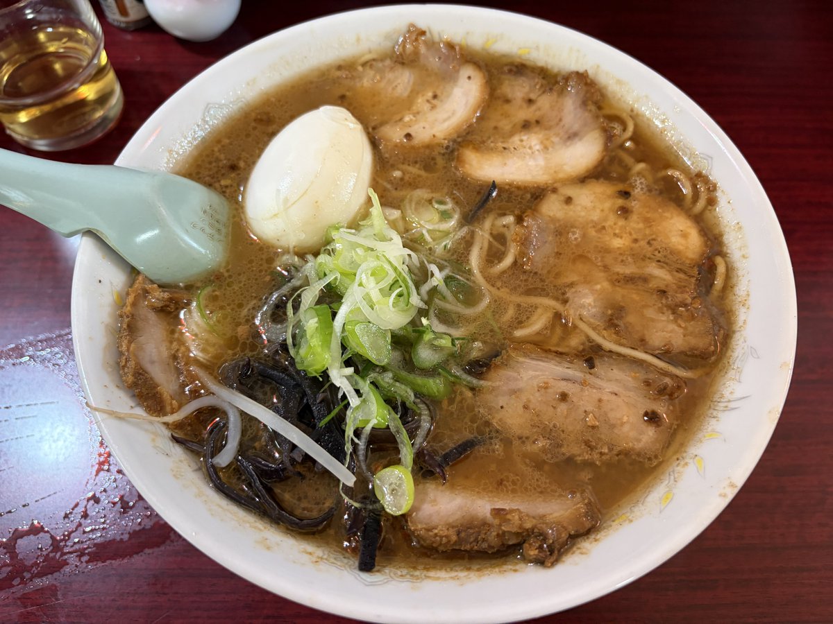 おちか tweet media