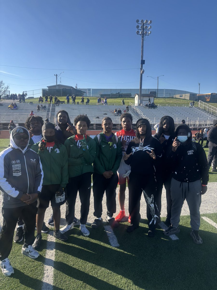 Two of the best to come out the Lou and out of St Marys Southside Catholic <a href="/KevinLamarCole1/">Kevin Lamar Coleman Jr</a> <a href="/ChaseHendricks_/">Chase Hendricks</a> !! These guys helped pave the way for what St Mary’s football IS- WAS- and is becoming!!!! #southsidecatholic