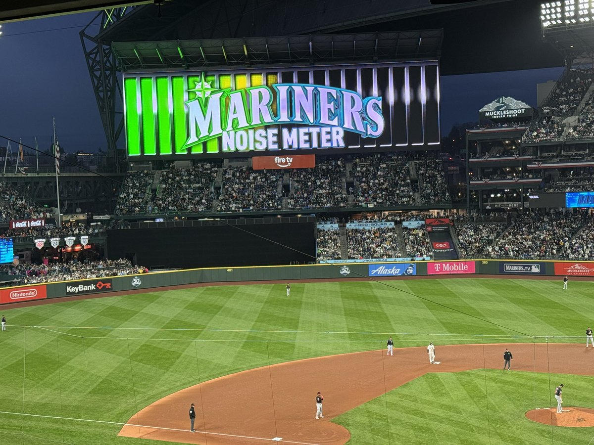 ChrisEgan5's tweet photo. Feeling like Club Medusa tonight at T-Mobile!
Foul ball dance party has this place rocking! @Mariners https://t.co/hHJ2uXWD3Q