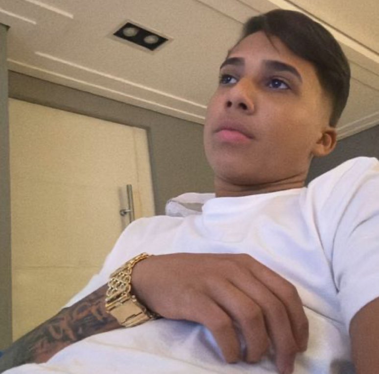 Pirusemfreio tweet media