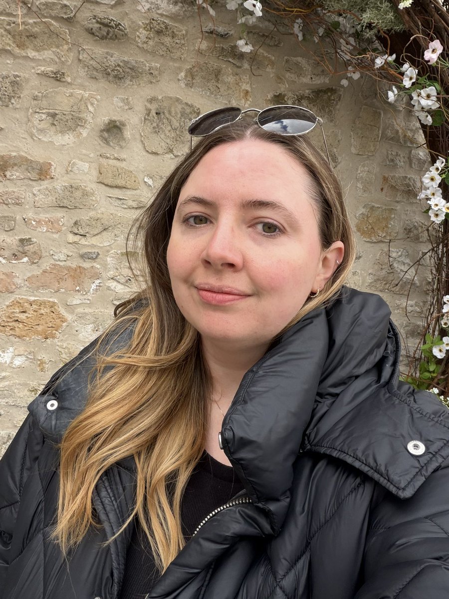 The Girl with the Padmé Amidala Tattoo tweet media