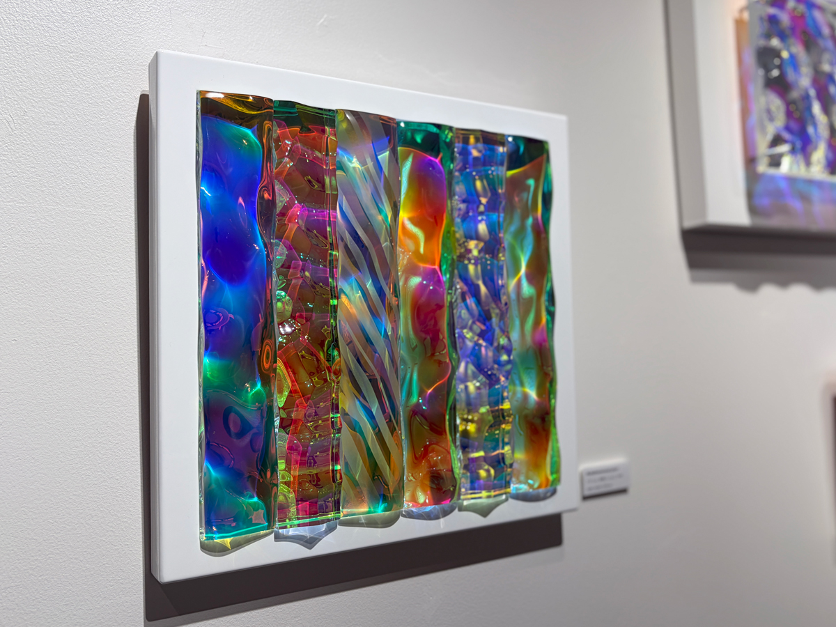 【 小川剛 個展 “Prismatic Records” 】

🌈作品紹介🌈

Plasma prism #6
H150×W150×D50 mm

Plasma prism #4
H200×W200×D50 mm

Levitation prism #10
H300×W300×D80 mm

Multidimensional prism
H340×W340×D50 mm

＜開催概要＞
＝＝＝＝＝＝＝＝＝＝＝＝＝＝＝＝＝
場所：tHE GALLERY OMOTESANDO