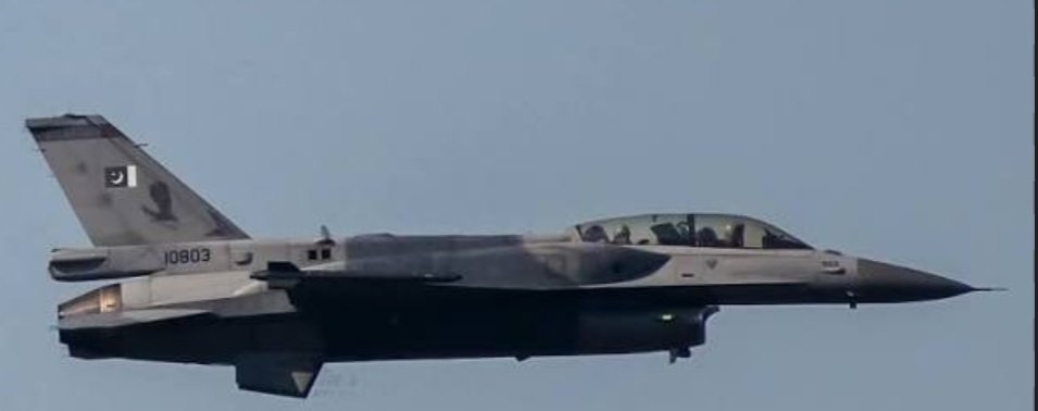 𝙛𝙖𝙧𝙧𝙮 tweet media