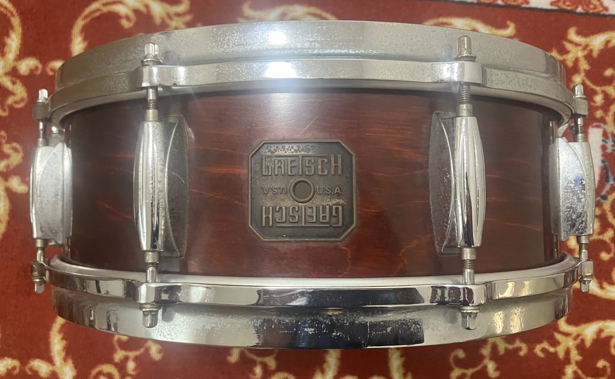 QIl1WSgFaN99132's tweet image. 3度目の正直！！コレで80年代じゃなかったら大笑いするww(なんなら2000年代まで揃えるつもりにして、今回は90年代っていうオチでもいいけどw)
#gretsch #drums