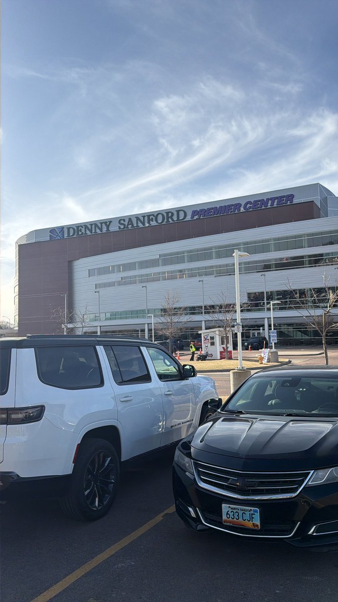 SiouxLite's tweet photo. And here, we, go. https://t.co/NZMJLOYYC9