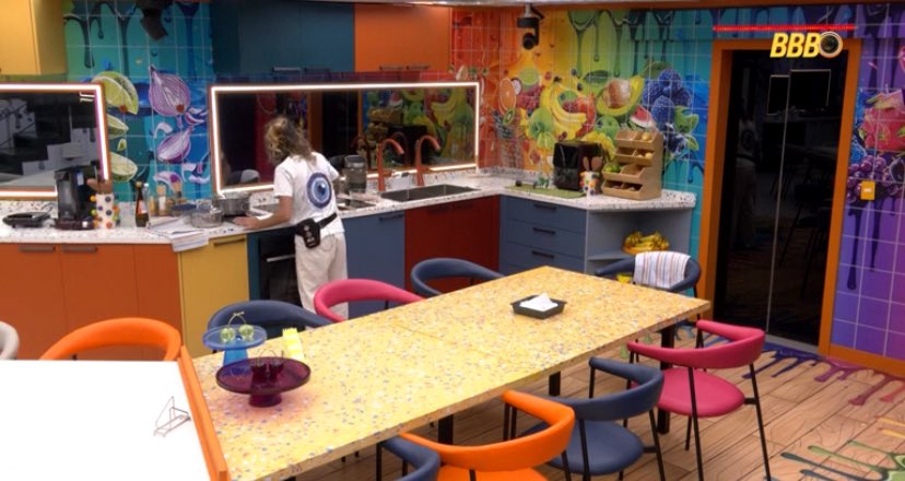 Central Reality tweet media