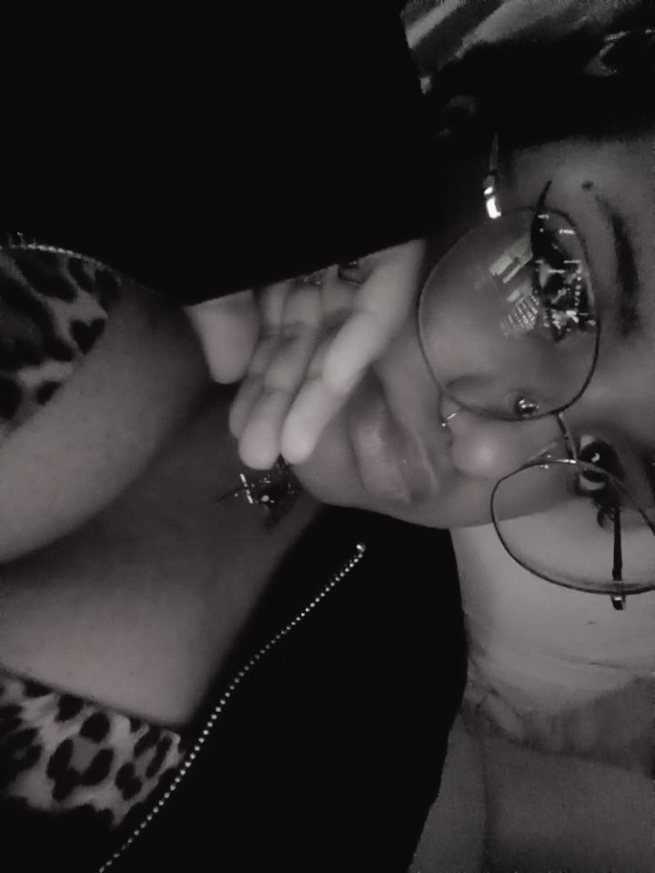 sisi ’ s 𝗏𝗅𝗈𝗀 tweet media