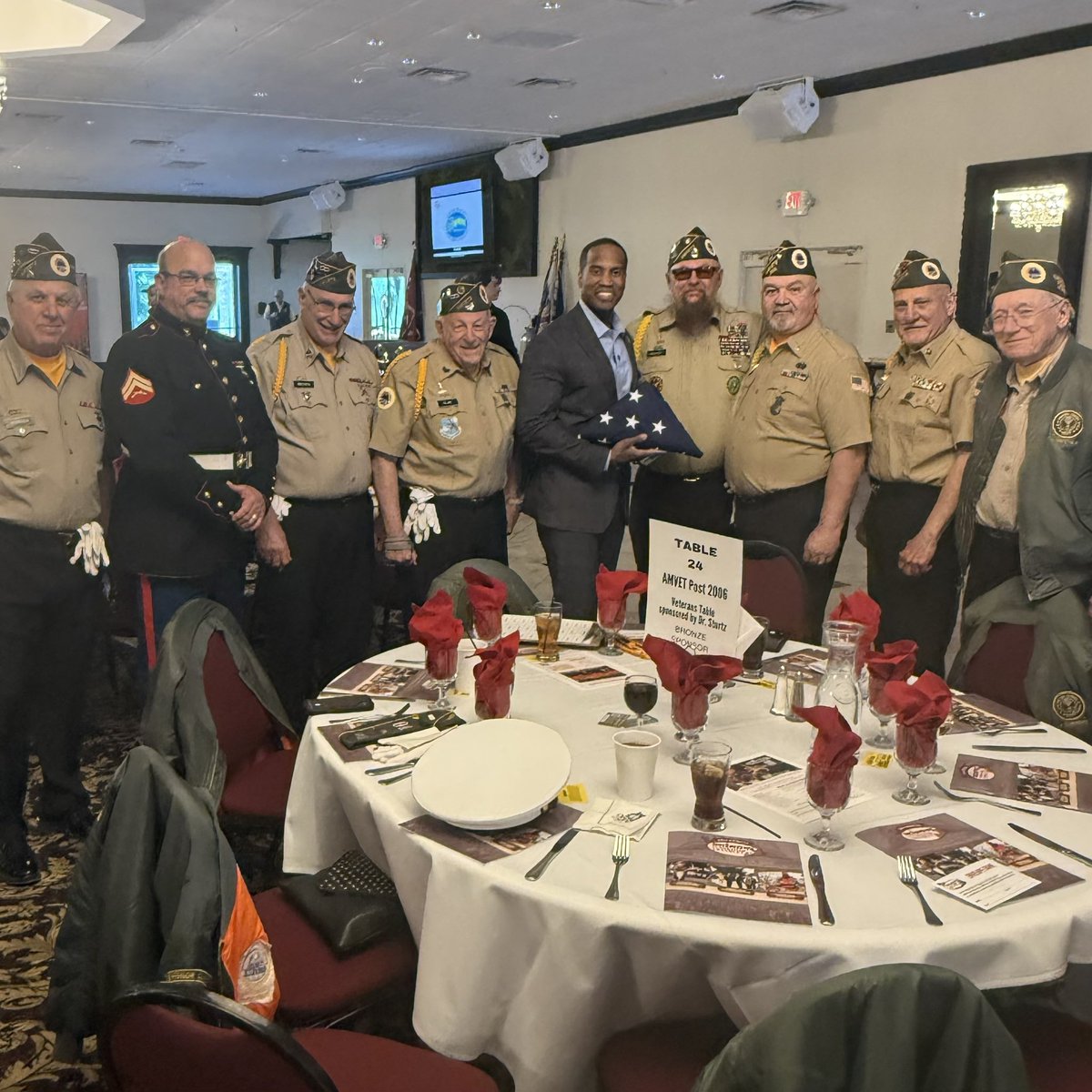 John James tweet media