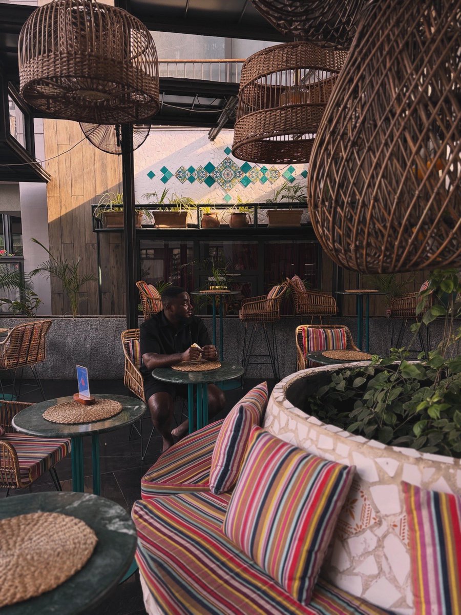 lino beezy tweet media