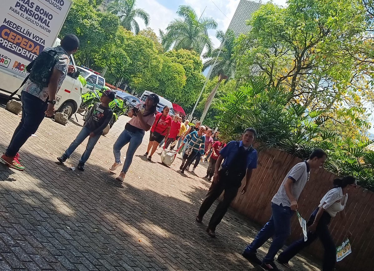 Isa Mejía tweet media