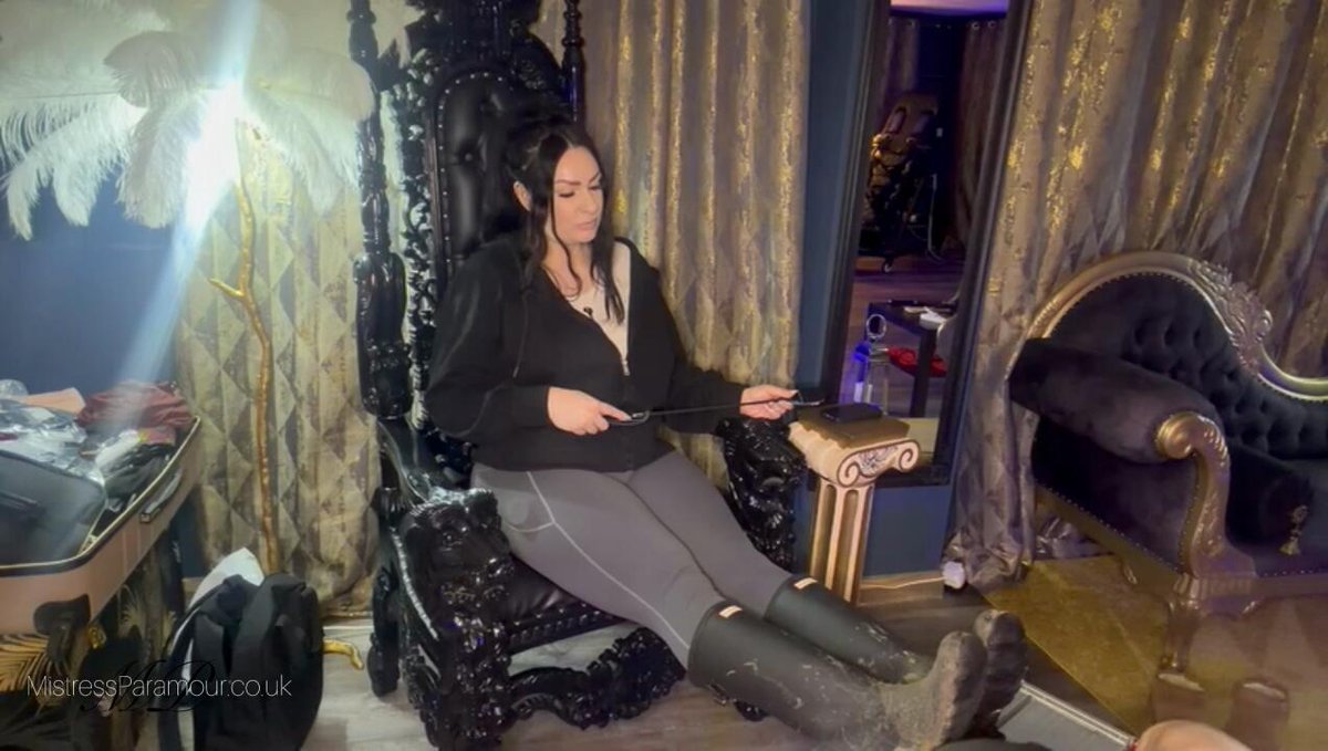 Ｍｉｓｔｒｅｓｓ Ｐａｒａｍｏｕｒ tweet media