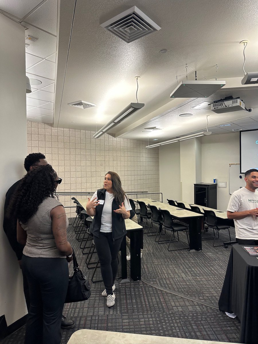UNLVINGG's tweet image. The INGG team had a great time welcoming admitted students to Boyd Law! We enjoyed connecting, sharing more about our program, and meeting so many future students, excited for what’s ahead. We hope to see you back at Boyd soon! 

#BoydLaw #UNLVINGG #UNLV